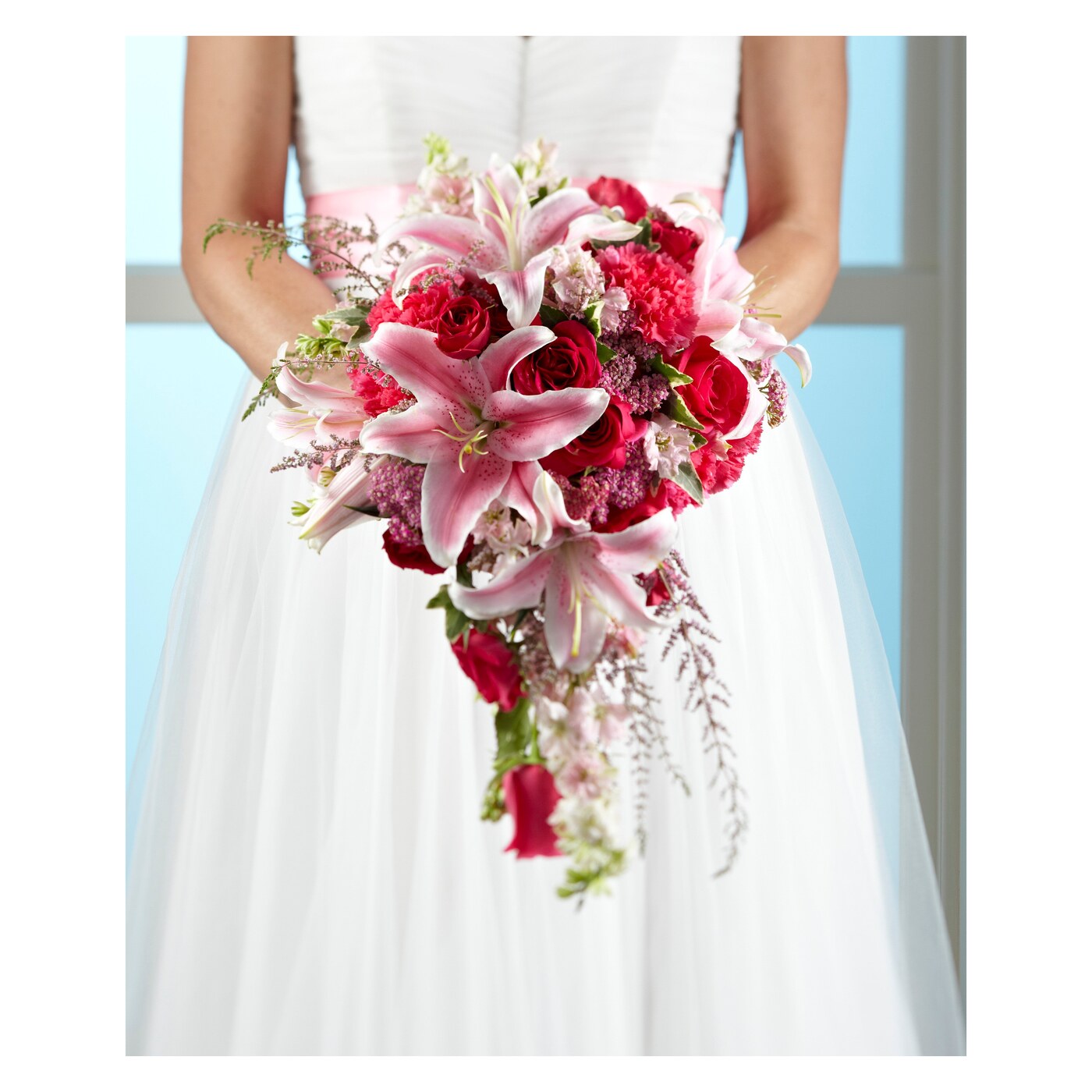 Lily & Rose Bouquet flower arrangement